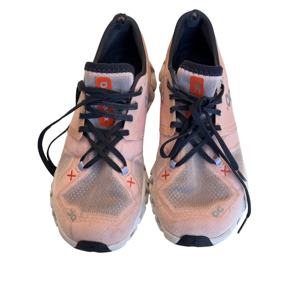 ON Cloud Women's Running Shoes Sz. 8.5 in Pink and Coral GUC Athletic Shoes